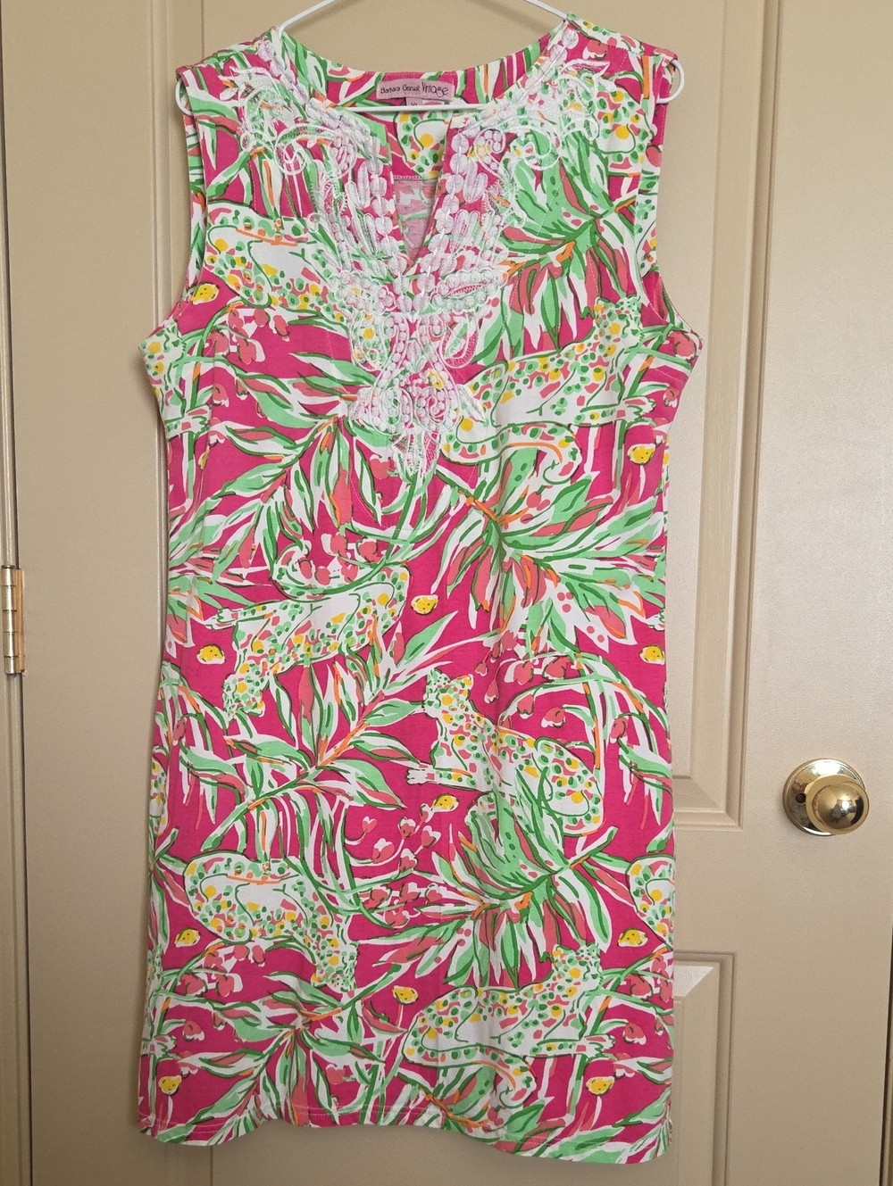 Barbara Gerwit Vintage. Hot Pink Tropical Shift Dress